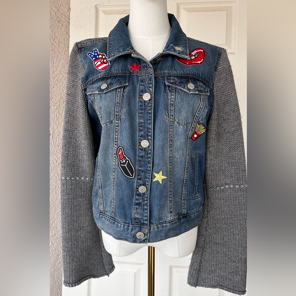 Diana by Design One-Of-A-Kind Wearable Art Jean Jacket Patches Knit Sleeves‎